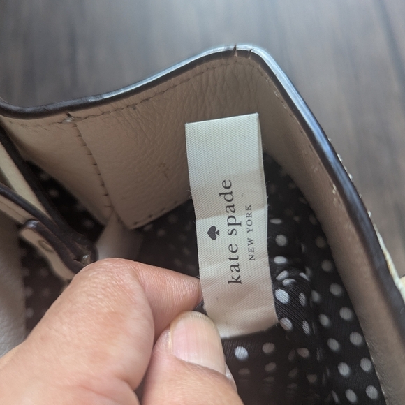 Kate Spade New York Villabella Avenue Elena Cream Leather Zip Close Purse Tote - Picture 10 of 16